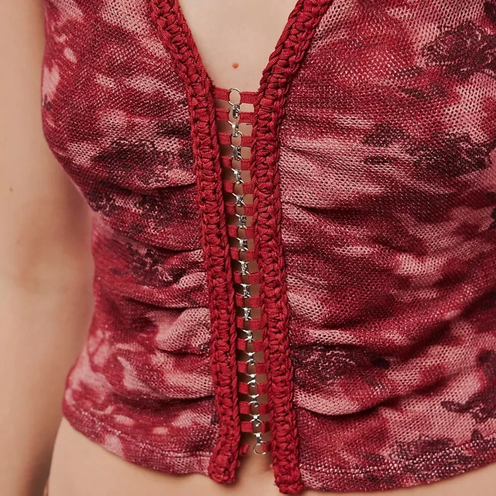 FREE PEOPLE REMIE TANK STYLE  RED FLORAL TOP MEDIUM AND LARGE - Picture 3 of 5